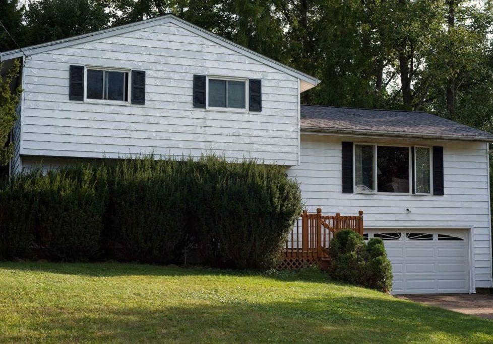 home exterior in ontario that needs painting